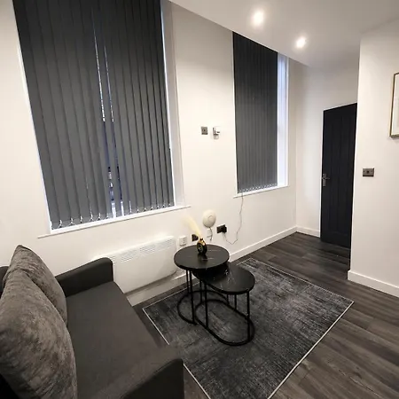 1 Bedroom Luxury Serviced Flat, 24hr Check In Wifi Netflix Washer Fully Equipped * Bradford (West Yorkshire)
